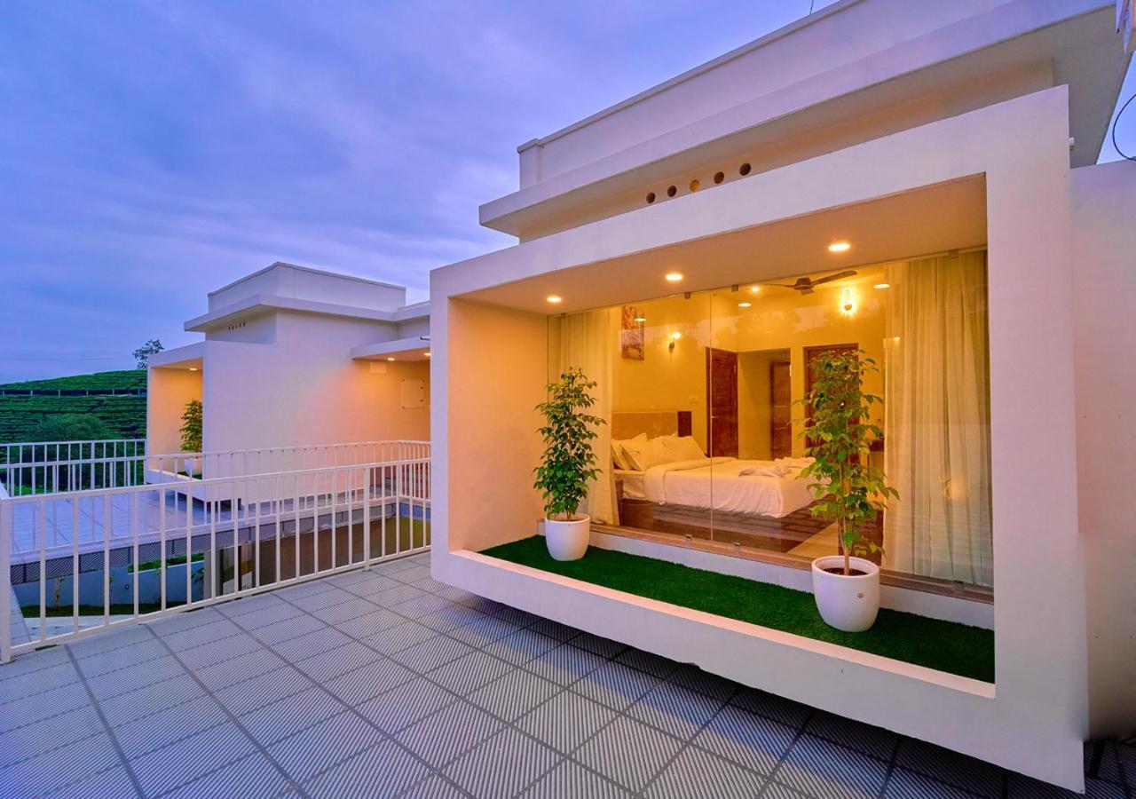 Glen Castle Vagamon Pool Resort By Voye Homes Exteriér fotografie