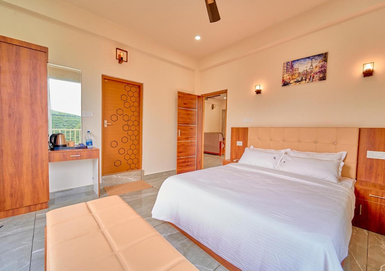 Glen Castle Vagamon Pool Resort By Voye Homes Exteriér fotografie