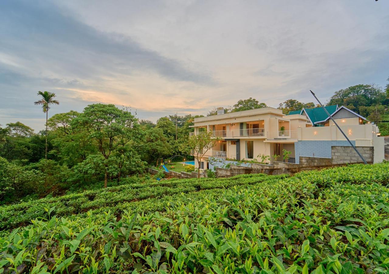 Glen Castle Vagamon Pool Resort By Voye Homes Exteriér fotografie
