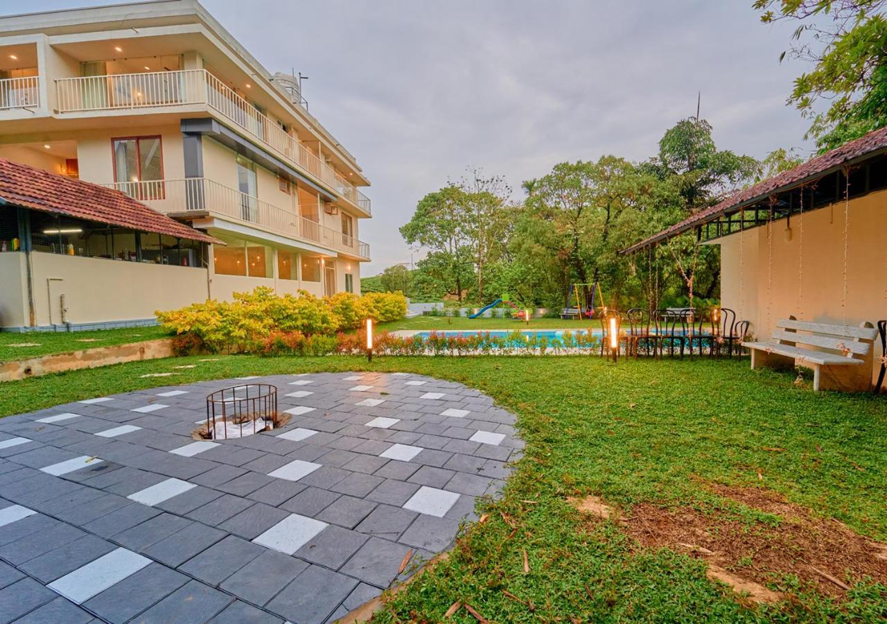 Glen Castle Vagamon Pool Resort By Voye Homes Exteriér fotografie