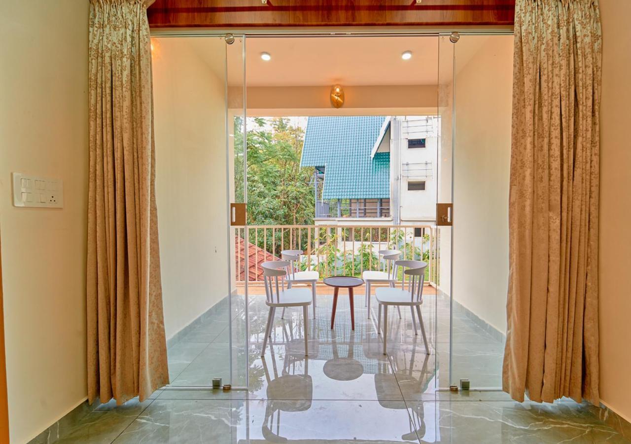 Glen Castle Vagamon Pool Resort By Voye Homes Exteriér fotografie